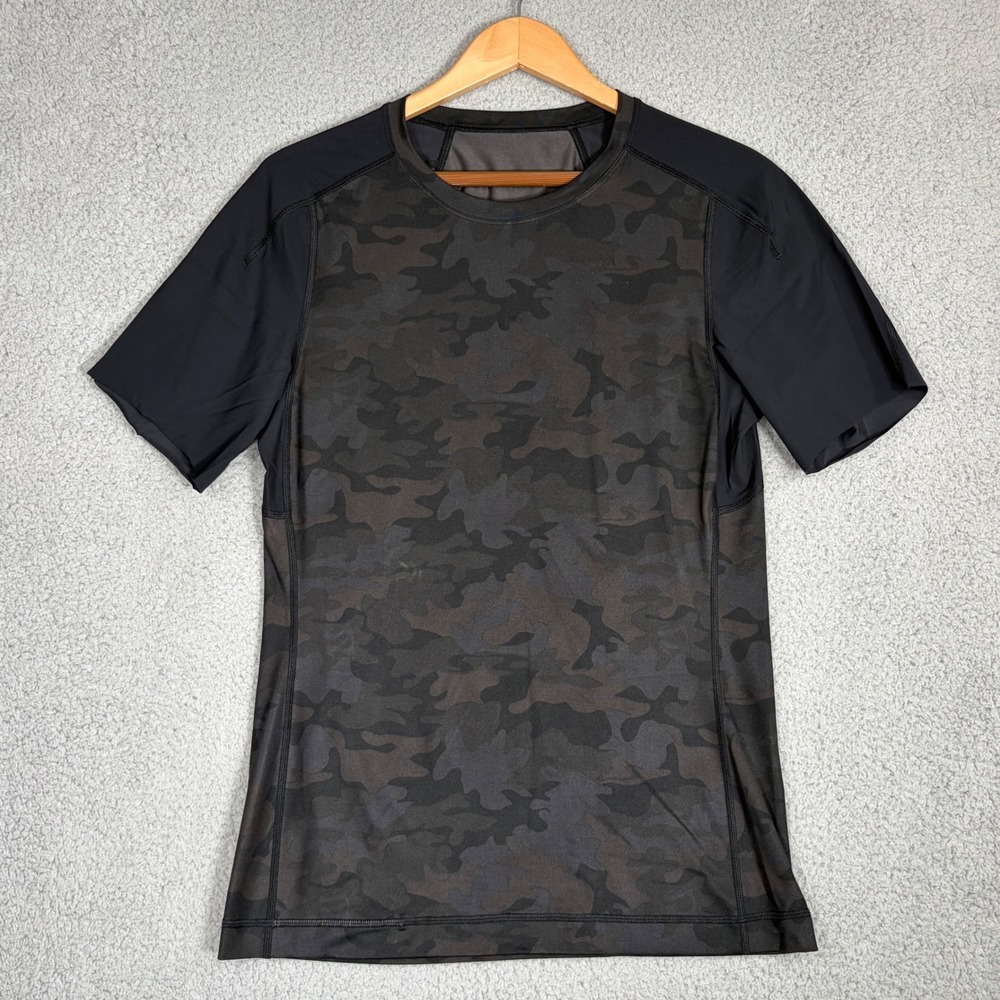 Lululemon Shirt Mens S Black Camo Short Sleeve Athletic Training Tee